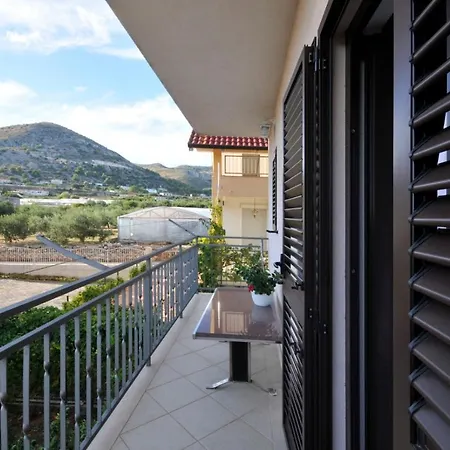 Panorama Roso Apartment